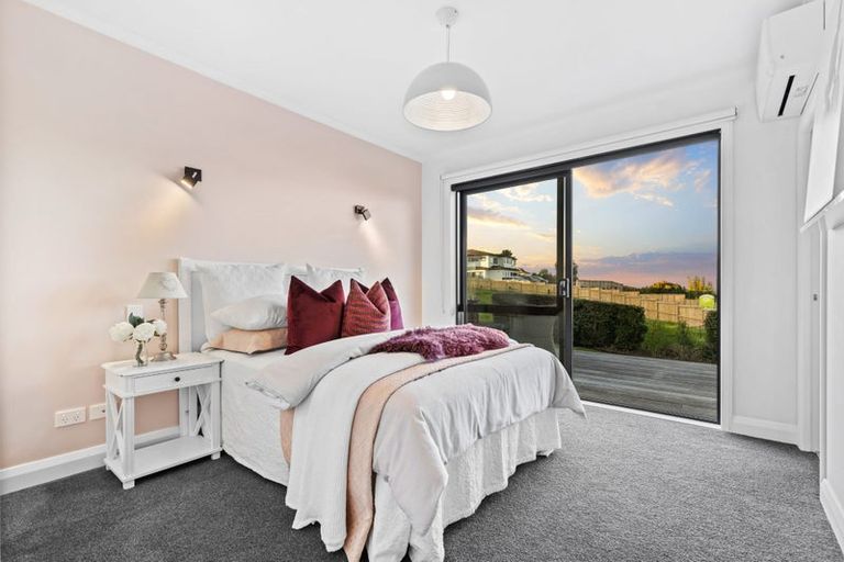 Photo of property in 72 Vaughans Road, Long Bay, Albany, 0792