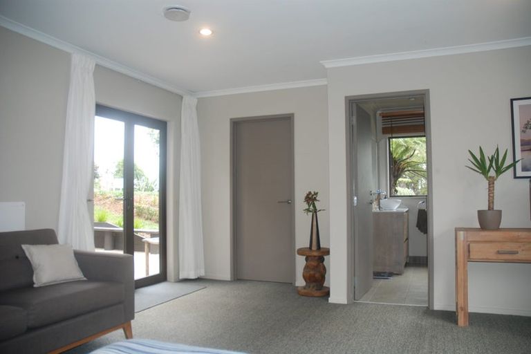 Photo of property in 45 Jonkers Road, Waitakere, Henderson, 0782