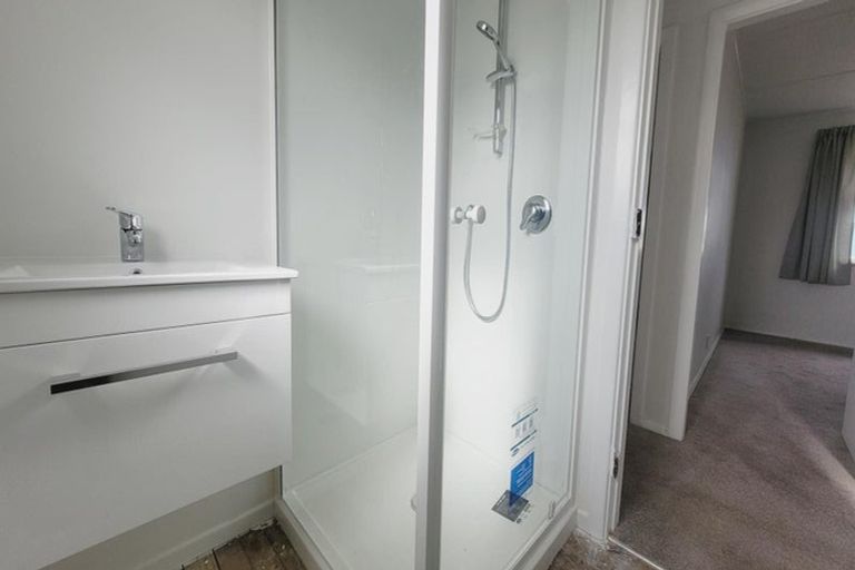 Photo of property in 25 Sievers Grove, Cannons Creek, Porirua, 5024