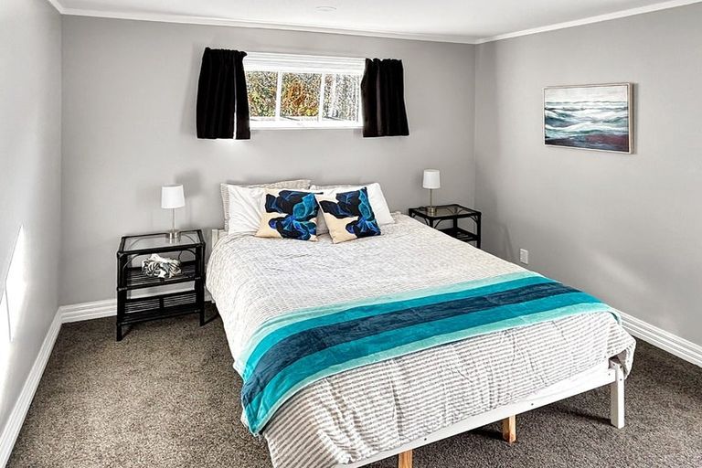 Photo of property in 43 Tauhinu Road, Miramar, Wellington, 6022