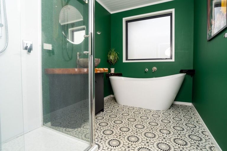 Photo of property in 19 Tunarau Street, Raglan, 3225