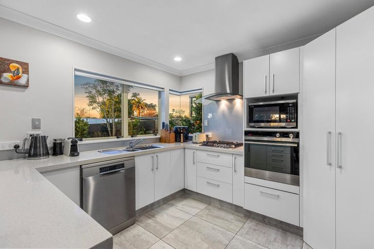 Photo of property in 3 Ridgemount Terrace, Welcome Bay, Tauranga, 3112