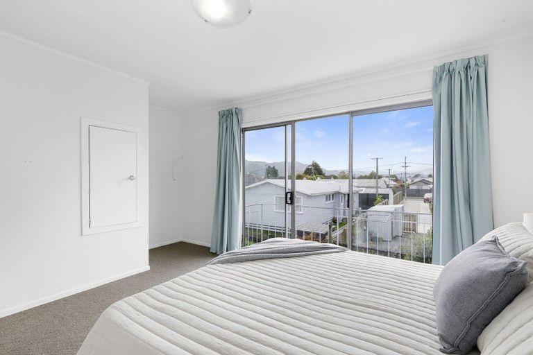 Photo of property in 19 William Booth Grove, Trentham, Upper Hutt, 5018