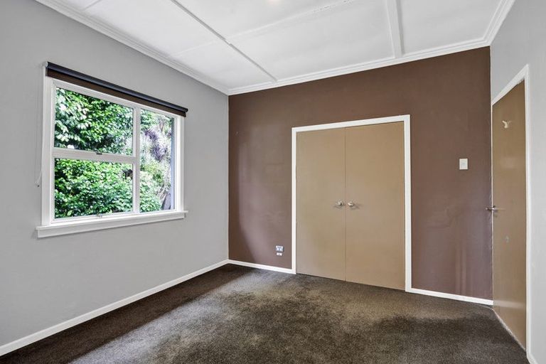 Photo of property in 6 Peace Avenue, Moturoa, New Plymouth, 4310