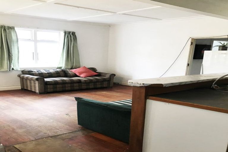 Photo of property in 19 Hadfield Terrace, Kelburn, Wellington, 6012