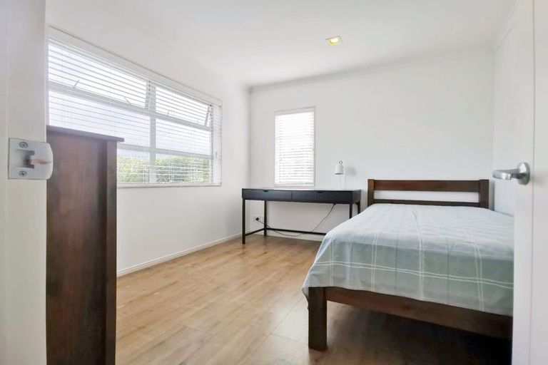 Photo of property in 5 Laurel Oak Drive, Schnapper Rock, Auckland, 0632