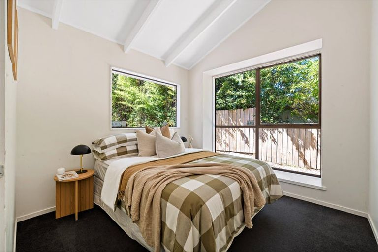 Photo of property in 1/40 Queen Mary Avenue, New Lynn, Auckland, 0600