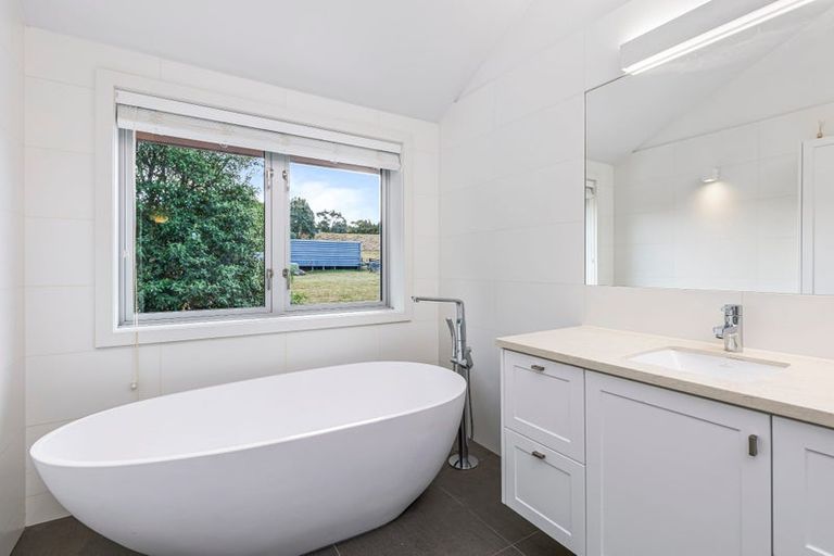 Photo of property in 80 Okura River Road, Okura, Albany, 0792