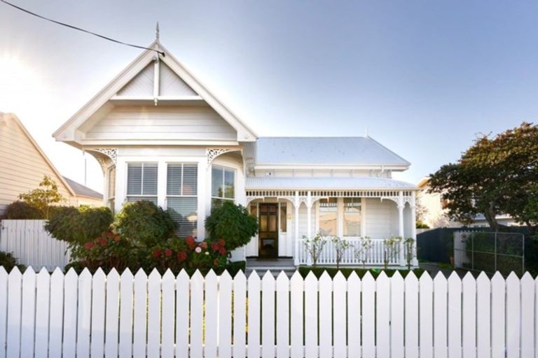 Photo of property in 12 Meeanee Quay, Westshore, Napier, 4110