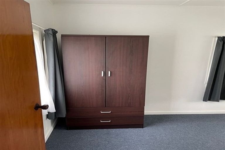 Photo of property in 34 Evans Road, Glen Eden, Auckland, 0602