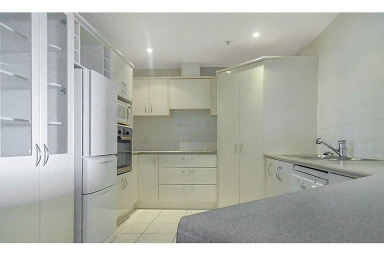 Photo of property in 175h Hurstmere Road, Takapuna, Auckland, 0622