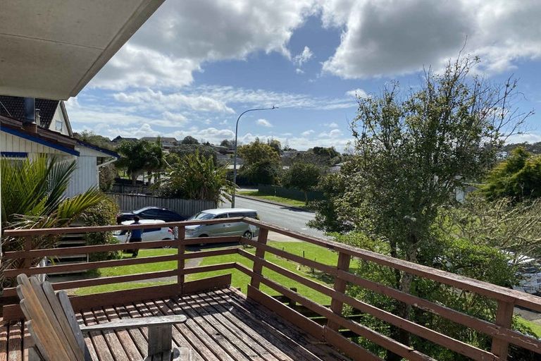 Photo of property in 111 Farquhar Road, Glendene, Auckland, 0602