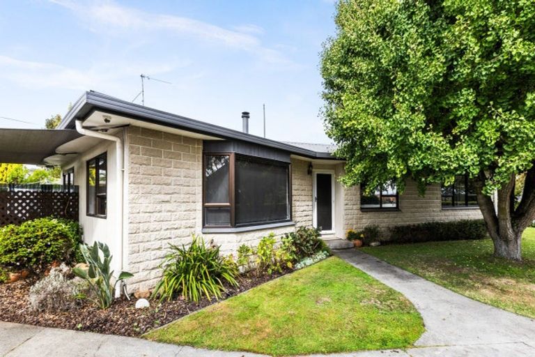 Photo of property in 23 Breadalbane Road, Havelock North, 4130