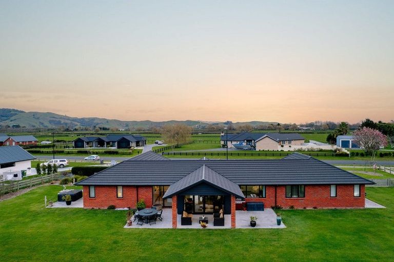 Photo of property in 43 Seachange Drive, Leamington, Cambridge, 3432