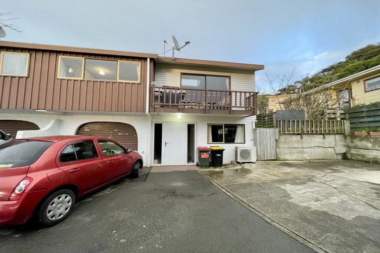 Photo of property in 2/60 Truscott Avenue, Johnsonville, Wellington, 6037