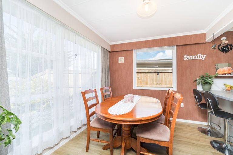 Photo of property in 28 Karamea Crescent, Kelvin Grove, Palmerston North, 4414