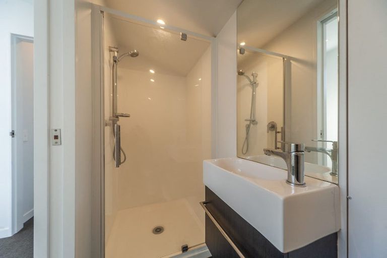 Photo of property in 2/24 Princess Terrace, Newtown, Wellington, 6021