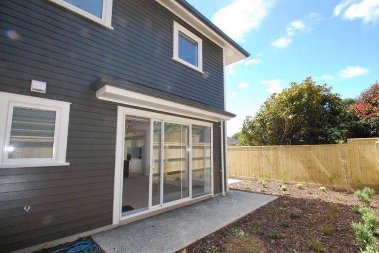 Photo of property in 56d Nicholson Road, Khandallah, Wellington, 6035