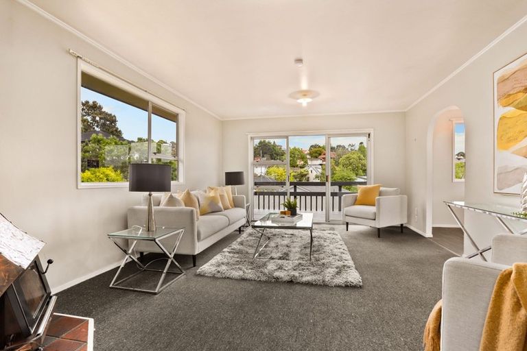 Photo of property in 20 Trias Road, Totara Vale, Auckland, 0629