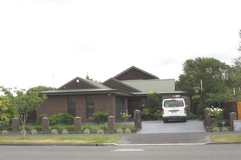 Photo of property in 245 Queenspark Drive, Parklands, Christchurch, 8083