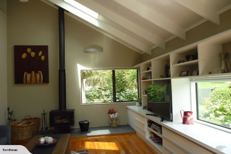 Photo of property in 128a Mellons Bay Road, Mellons Bay, Auckland, 2014