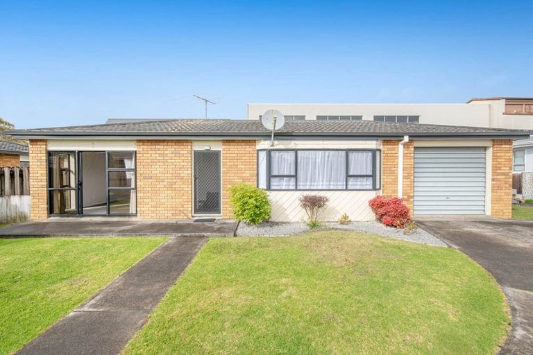 Photo of property in 4b Alice Avenue, Orewa, 0931