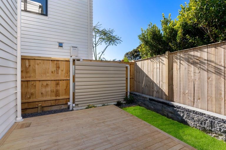 Photo of property in 16a Meadway, Sunnyhills, Auckland, 2010