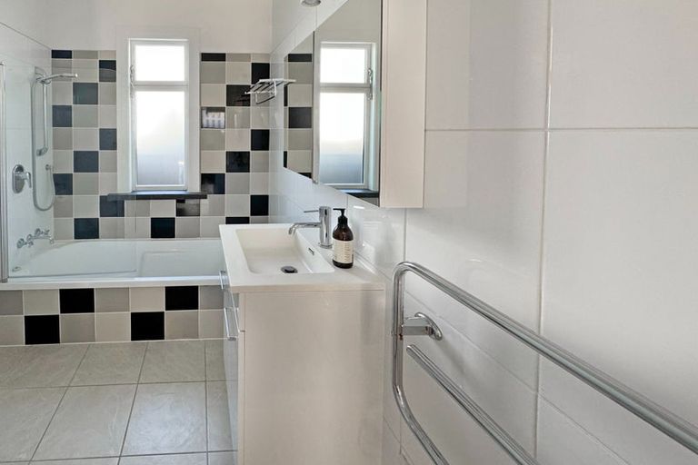 Photo of property in 48 Medway Street, Richmond, Christchurch, 8013