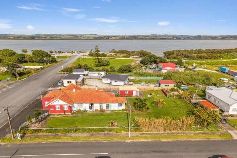 Photo of property in 14 Ruawai Wharf Road, Ruawai, 0530