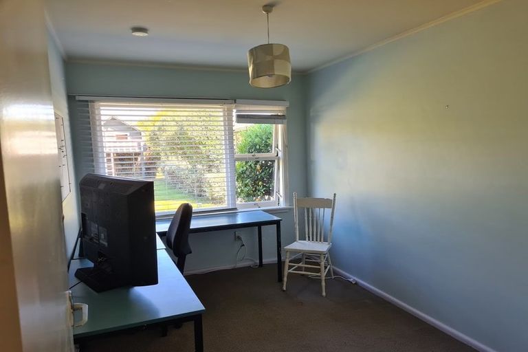 Photo of property in 7 Brookby Crescent, Avonhead, Christchurch, 8042