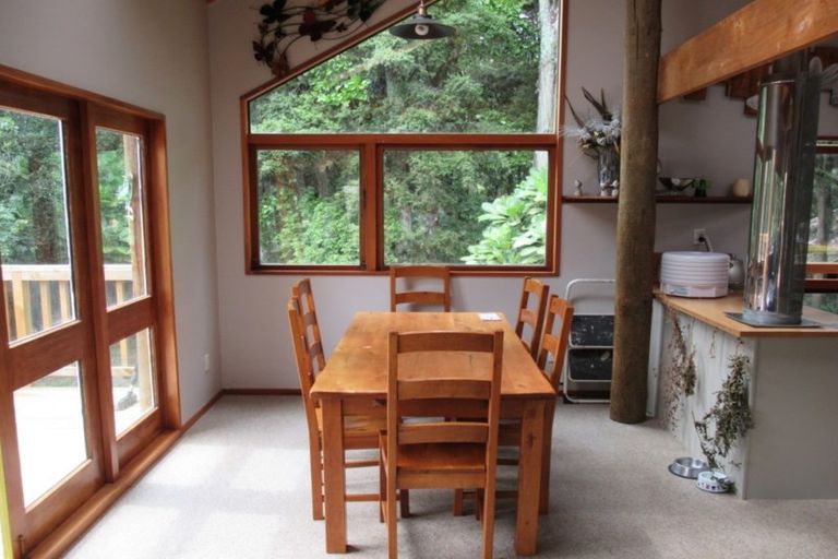 Photo of property in 306 Muhunoa Road East, Ohau, Levin, 5570