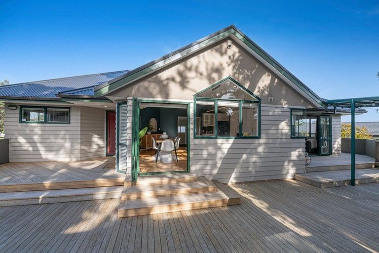 Photo of property in 108 Stanmore Bay Road, Stanmore Bay, Whangaparaoa, 0932