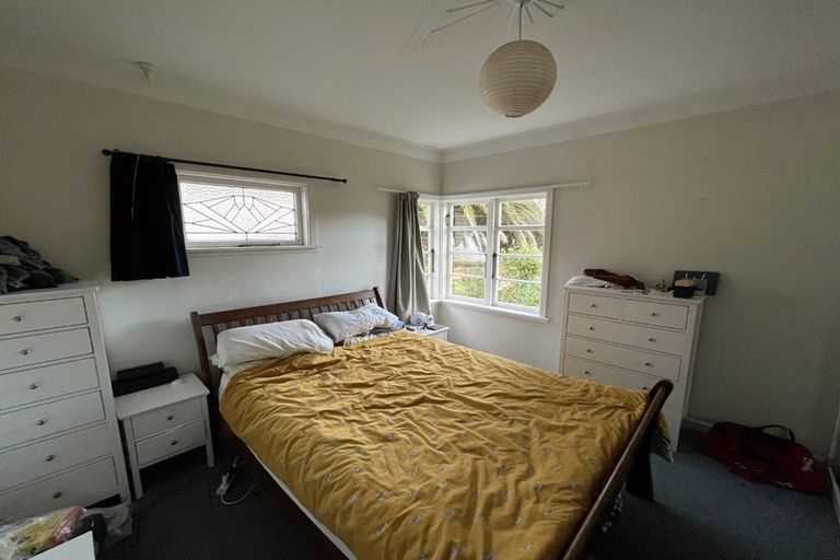 Photo of property in 18 Akatea Street, Berhampore, Wellington, 6023