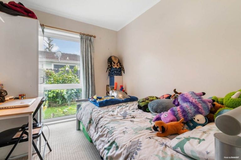 Photo of property in 7 Imogene Way, Half Moon Bay, Auckland, 2012