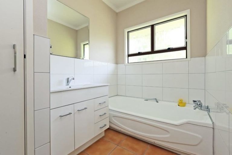 Photo of property in 2/140 Te Mata Road, Havelock North, 4130