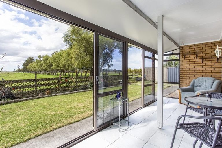 Photo of property in 11 Pengelly Place, Parakai, 0830