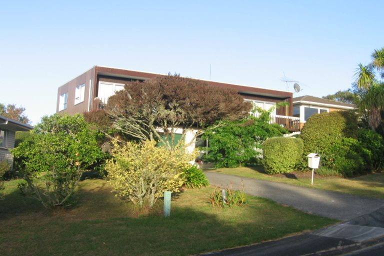 Photo of property in 10 Northwick Place, Hillcrest, Auckland, 0627