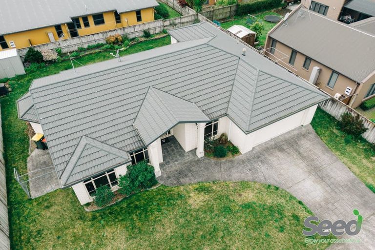 Photo of property in 2 Roderick Place, Rototuna, Hamilton, 3210