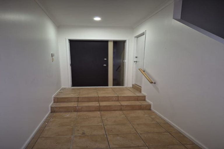 Photo of property in 17 Trimaran Drive, Gulf Harbour, Whangaparaoa, 0930