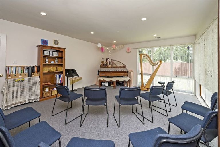 Photo of property in 6 Rosefield Lane, Northcote, Christchurch, 8052