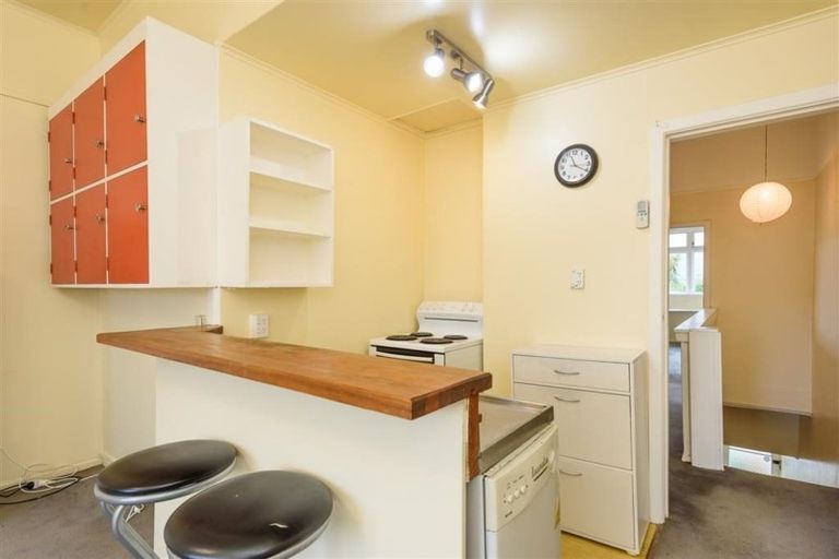 Photo of property in 18 Hiropi Street, Newtown, Wellington, 6021