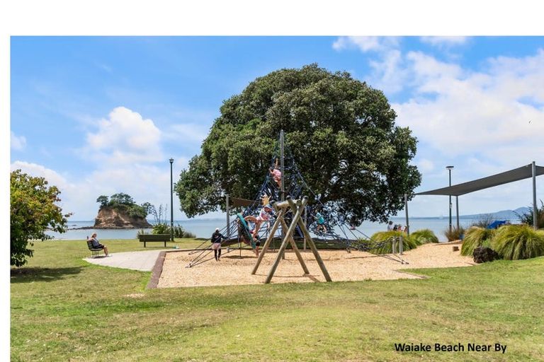 Photo of property in 2/29 Sealy Road, Torbay, Auckland, 0630