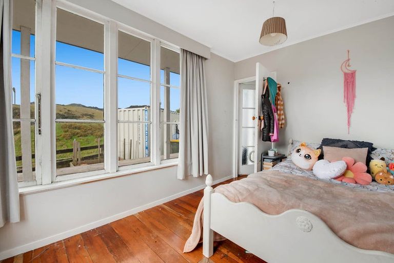 Photo of property in 3050 Kaipara Coast Highway, Glorit, Warkworth, 0984