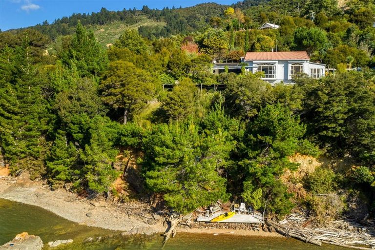 Photo of property in 577 Queen Charlotte Drive, Havelock, Picton, 7281