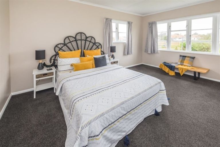 Photo of property in 24 Swiss Avenue, Gonville, Whanganui, 4501