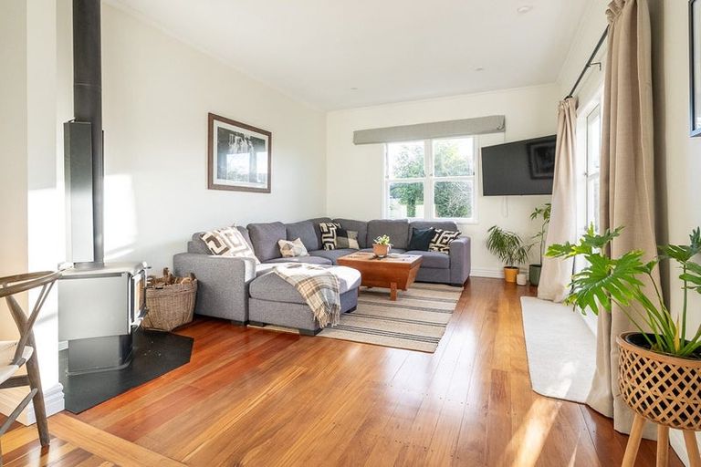 Photo of property in 9 Chester Place, Taradale, Napier, 4112