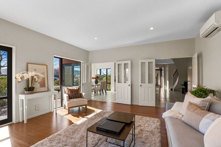 Photo of property in 2 Harrys Way, Redwood, Christchurch, 8051