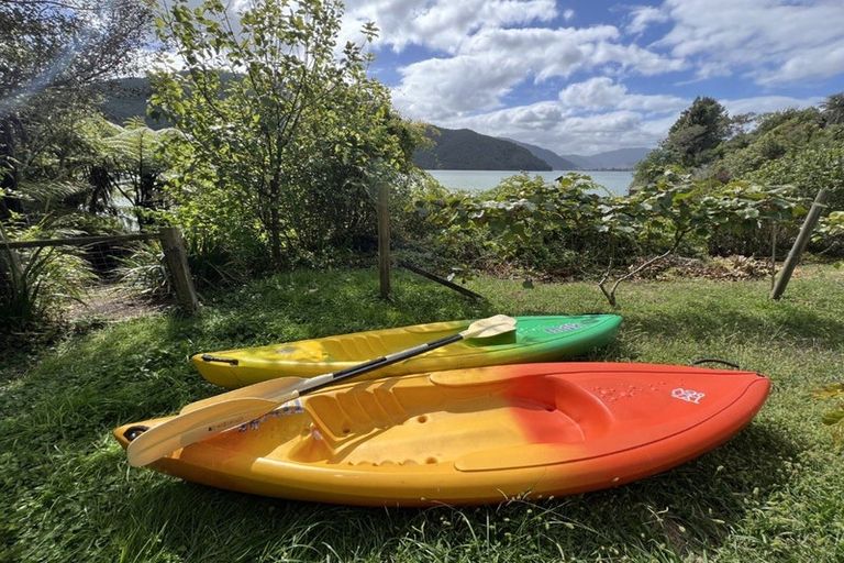 Photo of property in 685 Queen Charlotte Drive, Havelock, Picton, 7281