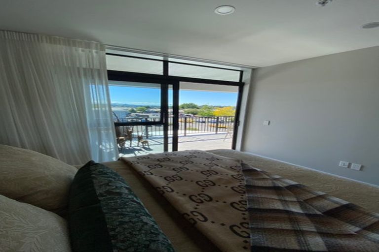 Photo of property in 202/86 Alpha Street, Cambridge, 3434