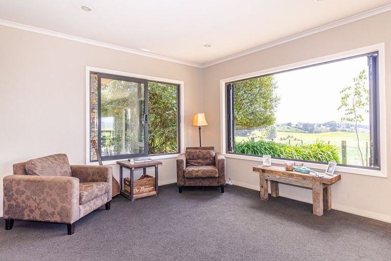 Photo of property in 165 Ridge Road, Pahiatua, 4983